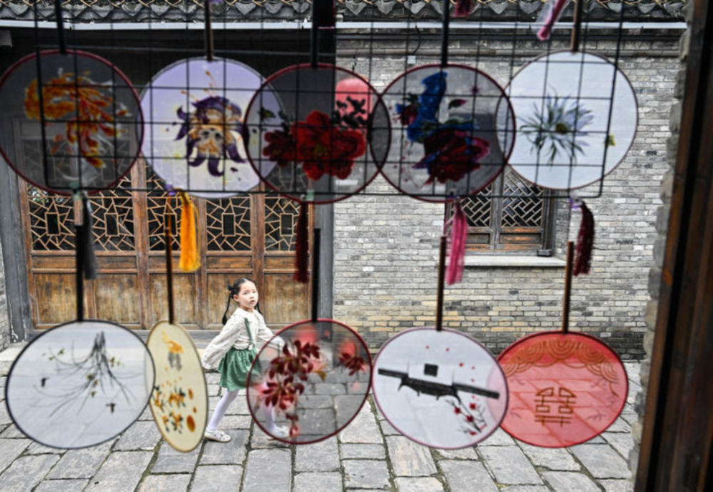 文”与“经济”辉映共生不朽情缘双节相遇！“人(图4)